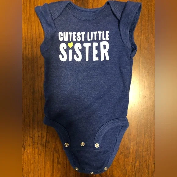 Beautiful Carters onesie with sparking around letters - Picture 1 of 3